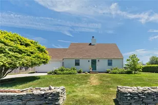 14 Wolcott Ave, Middletown, RI 02842 - Photo 1