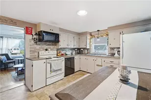 11 Cherry St, North Providence, RI 02911 - Photo 14
