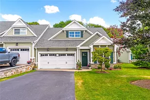 55 Travelers Ct, East Greenwich, RI 02818 - Photo 2