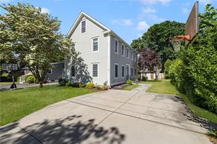 42 Camden Rd, Narragansett, RI 02882 - Photo 2