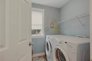 11 King Philip Ave, Bristol, RI 02809 - Photo 16