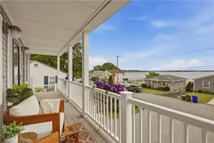 11 King Philip Ave, Bristol, RI 02809 - Photo 4