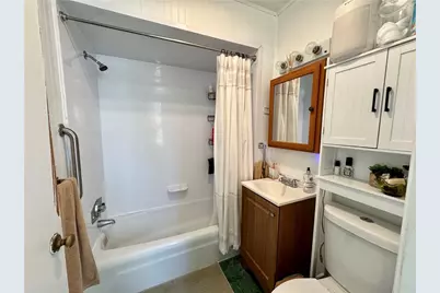 313 Berkely Avenue #1A, Middletown, RI 02842 - Photo 12