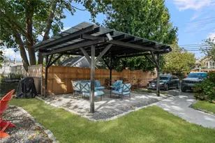183 Wood St, Bristol, RI 02809 - Photo 30