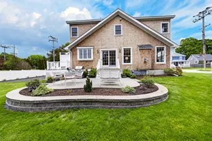 42 Windsor St, Jamestown, RI 02835 - Photo 4