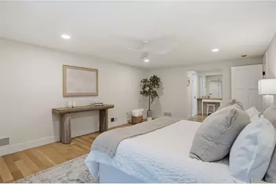 5763 Post Road, East Greenwich, RI 02818 - Photo 10