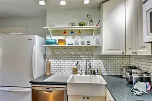 61 Chapin Ave, Providence, RI 02909 - Photo 18