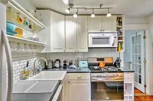 61 Chapin Ave, Providence, RI 02909 - Photo 16