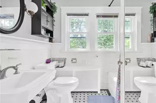 440 Broadway, Newport, RI 02840 - Photo 26