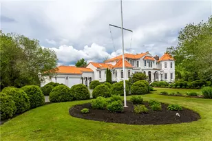 10 Ridge Rd, Newport, RI 02840 - Photo 1