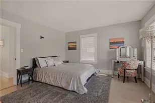 21 Pell St, Newport, RI 02840 - Photo 14