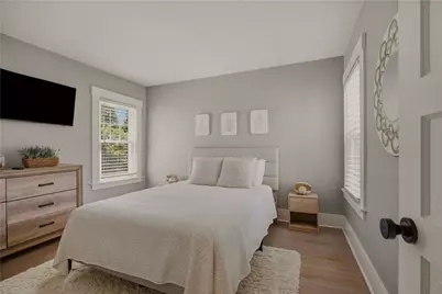 21 Pell Street, Newport, RI 02840 - Photo 16