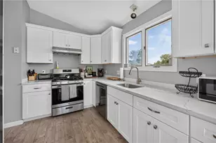 8 SW Rd, Narragansett, RI 02882 - Photo 8