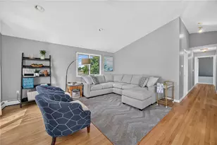 8 SW Rd, Narragansett, RI 02882 - Photo 6