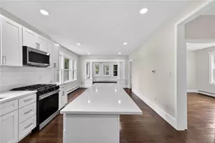25 Fairview St, Providence, RI 02908 - Photo 2