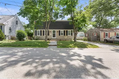 21 Bailey Street, East Providence, RI 02916 - Photo 2