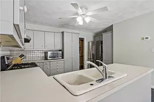 32 Starr Dr W, Narragansett, RI 02882 - Photo 10