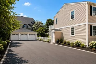 45 Hammond St, Newport, RI 02840 - Photo 2