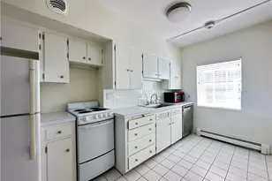 140 Humboldt Ave, Providence, RI 02906 - Photo 16