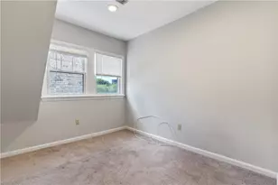 157 Irving Ave, Providence, RI 02906 - Photo 20
