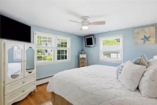 72 Fairweather Ave, Cranston, RI 02910 - Photo 12