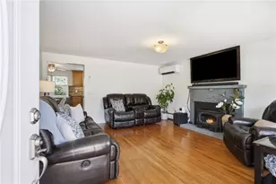 72 Fairweather Ave, Cranston, RI 02910 - Photo 10