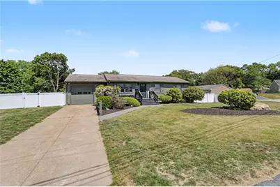 162 Larchmont Road, Warwick, RI 02886 - Photo 2