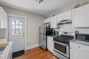 8 Spring St, Newport, RI 02840 - Photo 12