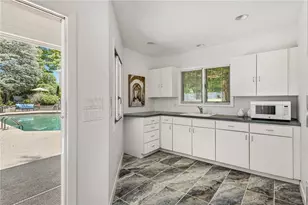 4 Jones Cir, Barrington, RI 02806 - Photo 30
