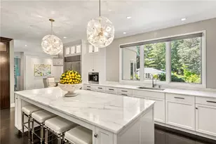 4 Jones Cir, Barrington, RI 02806 - Photo 10