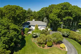 4 Jones Cir, Barrington, RI 02806 - Photo 2