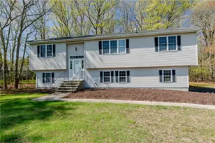 136 Hope Hill Terrace, Cranston, RI 02921 - Photo 2