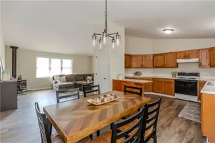 136 Hope Hill Terrace, Cranston, RI 02921 - Photo 10