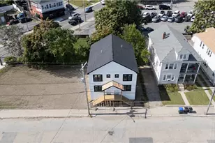 4 Donelson St, Providence, RI 02908 - Photo 1