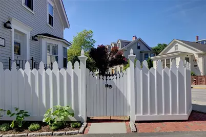 8 Sanford Street, Newport, RI 02840 - Photo 26