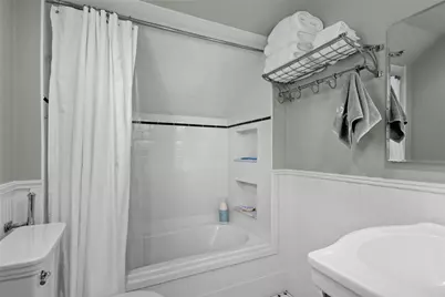 8 Sanford Street, Newport, RI 02840 - Photo 18