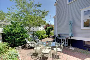 8 Sanford St, Newport, RI 02840 - Photo 20