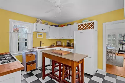 8 Sanford Street, Newport, RI 02840 - Photo 10