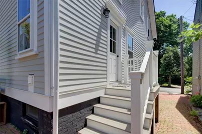 8 Sanford Street, Newport, RI 02840 - Photo 24