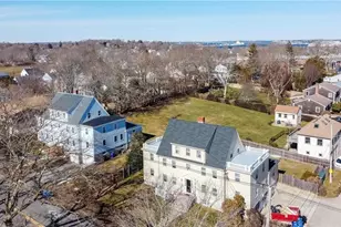 118 Ruggles Ave, Newport, RI 02840 - Photo 2