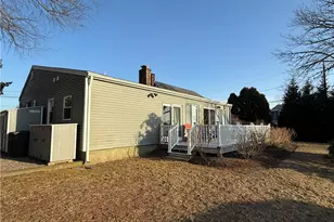 17 Melbourne Dr, Narragansett, RI 02882 - Photo 22
