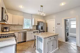 16 Duncan Ave, Providence, RI 02906 - Photo 2