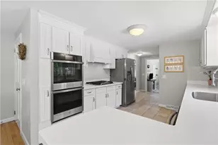 187 Love Ln, Warwick, RI 02886 - Photo 14
