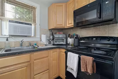 50 Memorial Avenue, Johnston, RI 02919 - Photo 10
