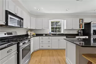 25 Dunns Corners Rd, Westerly, RI 02891 - Photo 10