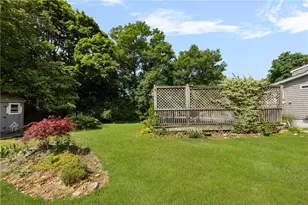 37 Reservoir Rd, Middletown, RI 02842 - Photo 24