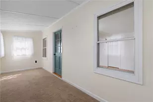37 Reservoir Rd, Middletown, RI 02842 - Photo 8