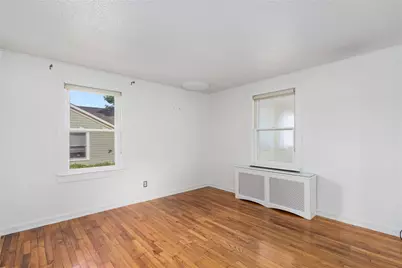 37 Reservoir Road, Middletown, RI 02842 - Photo 6