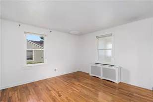 37 Reservoir Rd, Middletown, RI 02842 - Photo 6