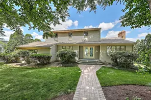 129 Seaside Dr, Jamestown, RI 02835 - Photo 1